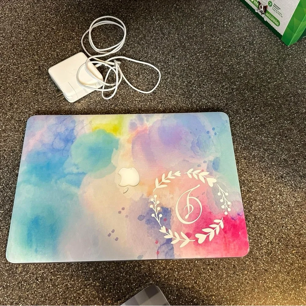 Apple MacBook - Classic Silver Finish